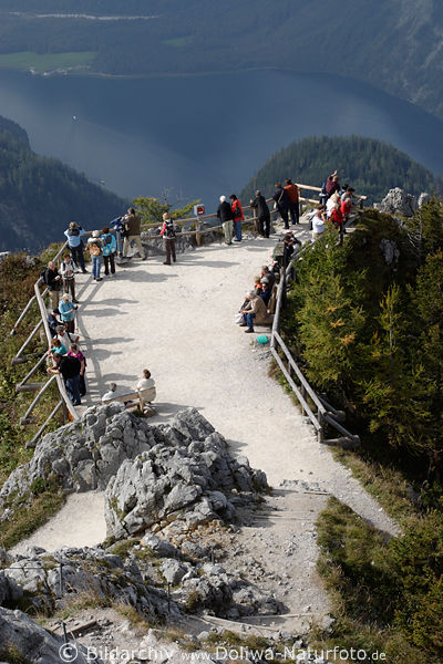 Jenner Berggipfel Aussichtsplattform Besucher ber Knigssee mit Menschen Seetafel von oben