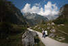 Alpenlandschaft Wanderpfad felsige Bergkulisse Nationalpark Berchtesgaden Natur