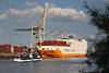 Brasilegrande Containerschiff in Elbwasser Hafen Hamburg