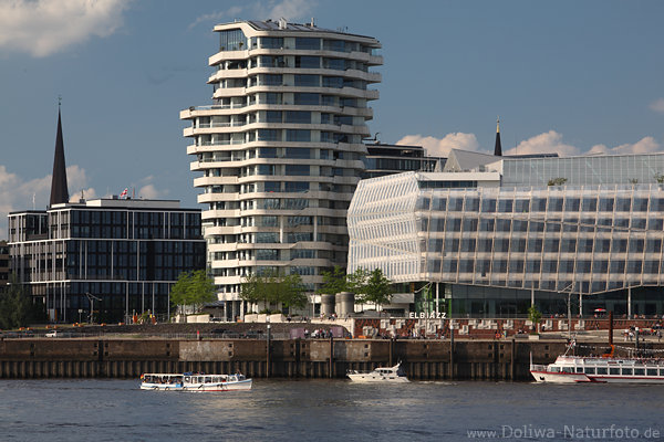 Strandkai Bauwerke HafenCity Hamburg Hochturm Huser ber Elbwasser Schiffe Boote Landschaft