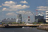 berseeplatz Hamburg HafenCity Bauwerke neue Architektur mit Riesenrad Elbphilharmonie
