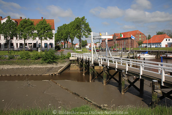 Taning Eiderbrcke Schlick Ebbe Wasserkanal Landschaft Foto historischer Hafen Tnning