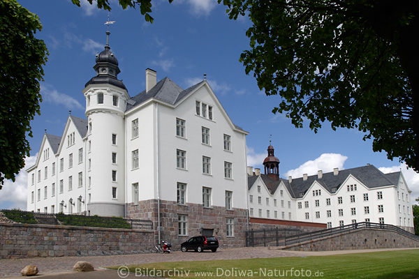 Weisspalast Schloss Pln Trme Foto Stadtresidenz Ostholstein-Seeplatte Reiseziel