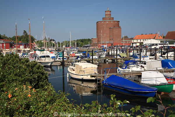 Eckernfrde Hafen-Landschaft Rundturm Wasser Boote Port Ankerplatz Panorama