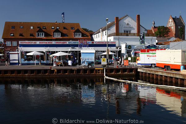 Hafenkai Heiligenhafen Port maritime Festtage Fischbuden am Wasser Fachgeschfte