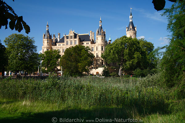Schwerin Burgseeinsel Schloss Grnufer Naturbild Burgpanorama Landschaftsfoto