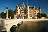 Schloss Schwerin Palast Bilder Wasser-Inselbrücke in Abendlicht Romantik Herzogsitz