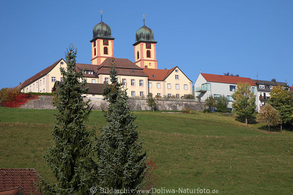 Klosteranlage St.-Märgen Pilgerstätte Hochschwarzwald Blauhimmel