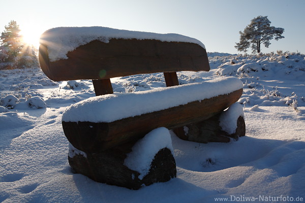 Schneebank in Winterlandschaft Sonnenstern Naturbilder weie Naturstimmung