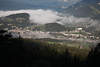 915336_Berchtesgaden Markt Tal in Nebelschwaden Alpenstadt von oben