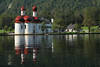 Basilica St. Bartholom rotweisse 2-Turm-Kirche am Wasser Knigssee Grnufer