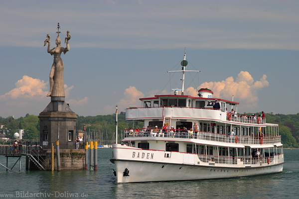 Imperia Hafentor Konstanz Bodensee Reiseschiff Baden Passagiere an Bord
