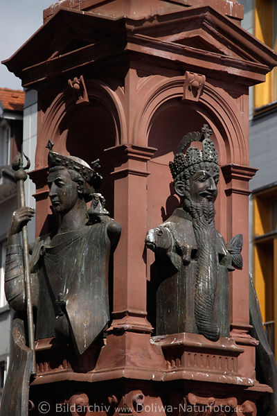 Skulpturfiguren Kaiserbrunnen Denkmal Gernot & Barbara Rumpf