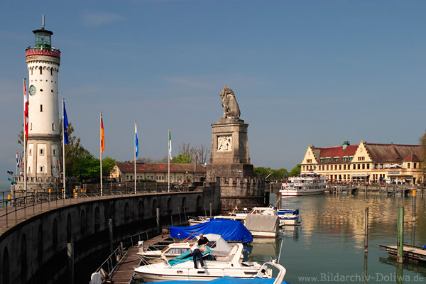 Hafenmole Bodenseeinsel Lindau Leuchtturm Bayerischer Lwe in Morgenlicht