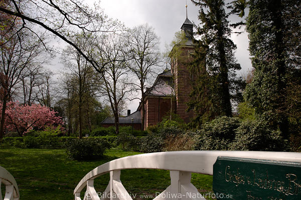 Klosterpark Uetersen Museum Marktkirche Frhlingsbild von Kanalbrcke