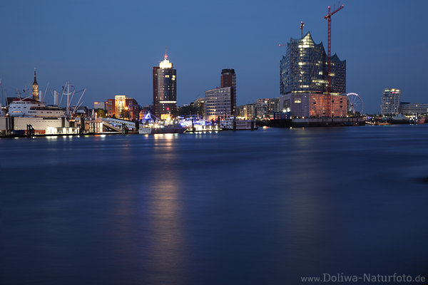 Nachtskyline Hamburg Elbcity Hochhuser Nachtlichter Wasserlandschaft Elbpanorama