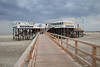 Nordseestrand Brcke zum Restaurant auf Pfahlen an Kste Landschaft Bild St. Peter-Ording
