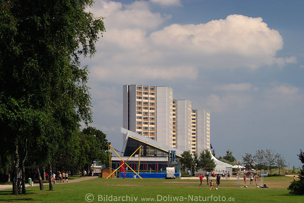 Hotels Fehmarn Ferienzentrum Burgtiefe Strandwiese Sportplatz Schwimmhalle Aktivurlaub