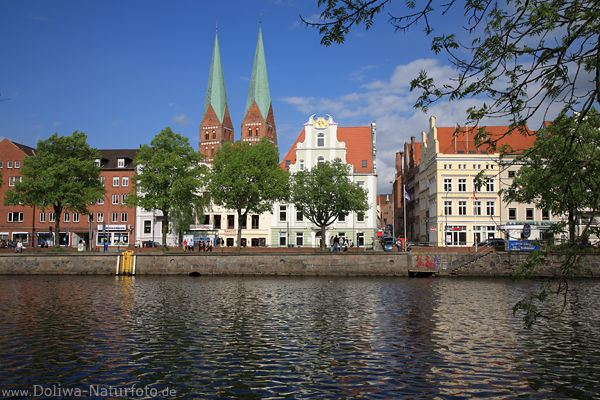 Lbeck Traveufer Wasserblick Altstadt Architektur Huser Kirchtrme