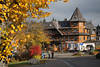 Hinterzarten Herbst-Landschaft Bild Schwarzwald Dorfzentrum bunte Farben schner Hotel